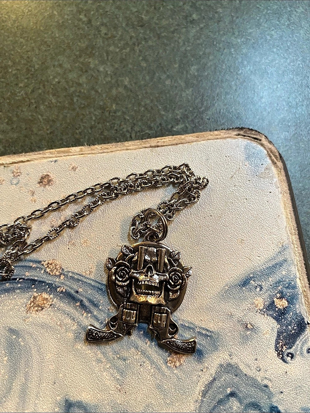 Guns N' Roses Appetite for Destruction Skull and Revolvers Pendant Necklace